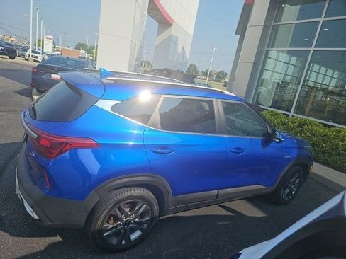 Used 2021 Kia Seltos S AWD/4WD image 15
