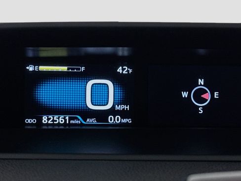 Used 2017 Toyota Prius Three Touring image 12