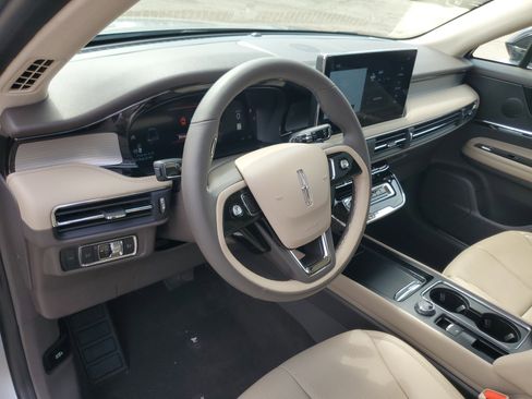 Certified 2024 Lincoln Corsair AWD w/ Equipment Group 101A image 13