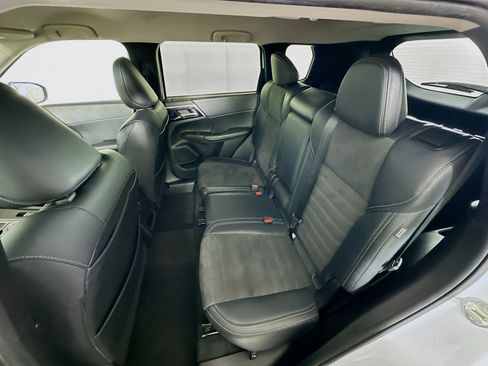 Used 2024 Mitsubishi Outlander SE AWD/4WD image 27