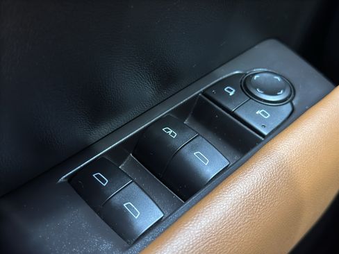 Used 2023 GMC Canyon AT4 w/ AT4 Premium Package AWD/4WD image 29