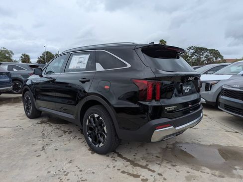 New 2026 Kia Sorento S FWD image 6