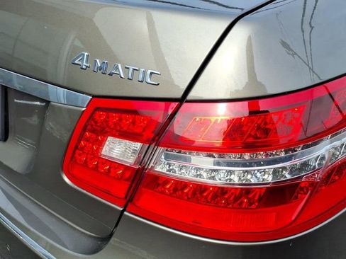 Used 2011 Mercedes-Benz E 350 4MATIC Sedan image 7