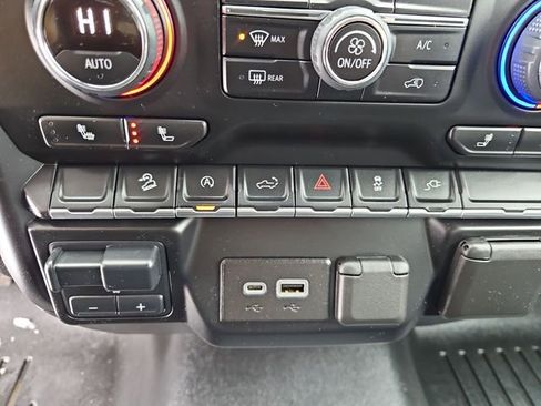 Used 2021 Chevrolet Silverado 1500 LT Trail Boss image 57