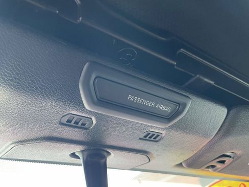 Used 2020 Jeep Wrangler Unlimited Sahara AWD/4WD image 16