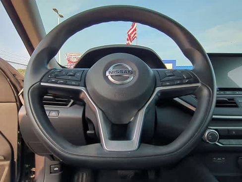 Used 2019 Nissan Altima 2.5 S AWD/4WD image 22