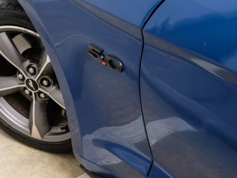 Used 2017 Ford Mustang GT RWD image 30