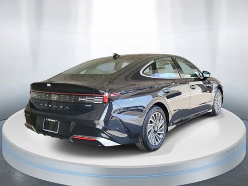 New 2026 Hyundai Sonata Limited FWD image 4