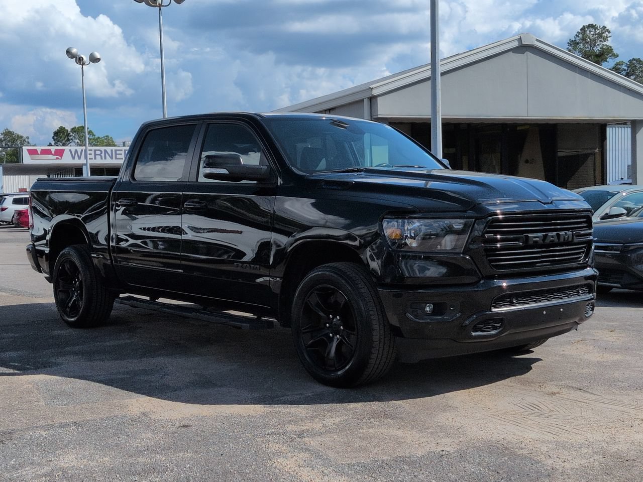 Used 2021 RAM 1500 Big Horn AWD/4WD image 3