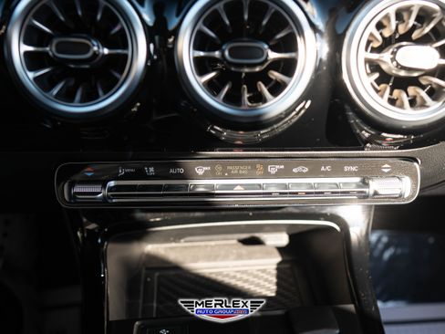 Used 2025 Mercedes-Benz CLA 250 image 34