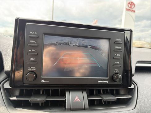 Used 2022 Toyota RAV4 XLE w/ Convenience Package image 20