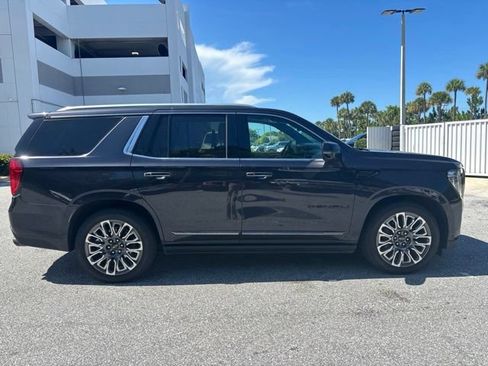 Used 2024 GMC Yukon Denali Ultimate AWD/4WD image 2