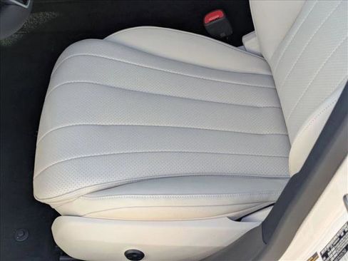 New 2026 Mercedes-Benz E 350 4MATIC Sedan image 4