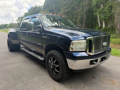 Used 2006 Ford F350 Lariat AWD/4WD image 5