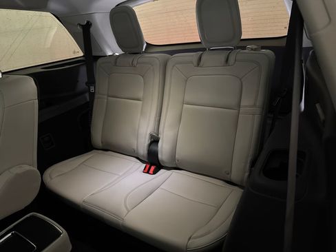Used 2025 Lincoln Aviator Reserve w/ Equipment Group 201A AWD/4WD image 26