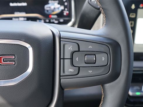 Used 2024 GMC Sierra 2500 AT4 w/ AT4 Premium Plus Package AWD/4WD image 15