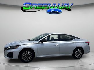Used 2024 Nissan Altima 2.5 SV FWD video 1