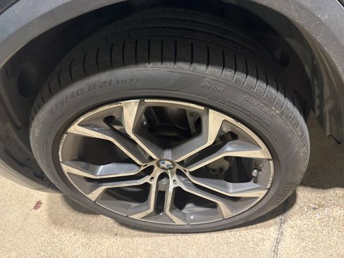 Used 2019 BMW X5 xDrive50i w/ Executive Package image 8