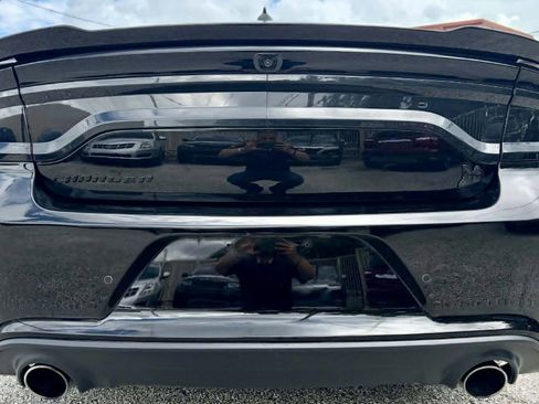 Used 2018 Dodge Charger R/T Scat Pack image 6