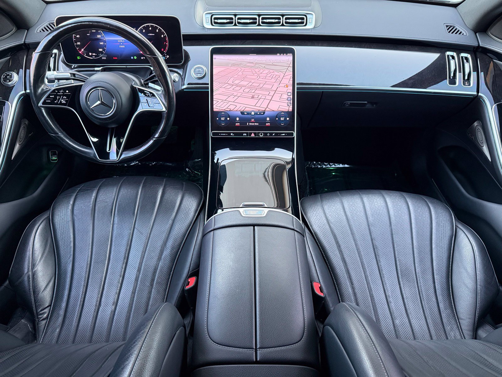 Used 2022 Mercedes-Benz S 500 4MATIC image 2