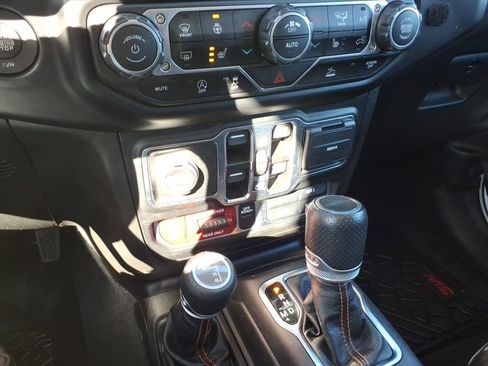 Used 2023 Jeep Gladiator Mojave w/ LED Lighting Group image 24