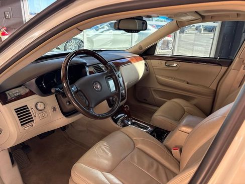 Used 2011 Cadillac DTS Premium w/ Driver Awareness Package FWD image 19