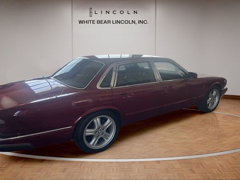 Used 1999 Jaguar XJ8 RWD image 5