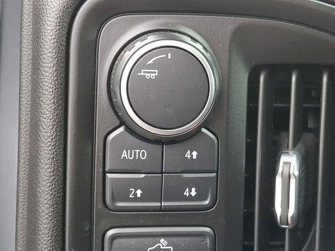 Used 2019 Chevrolet Silverado 1500 Custom Trail Boss w/ Custom Convenience Package image 20