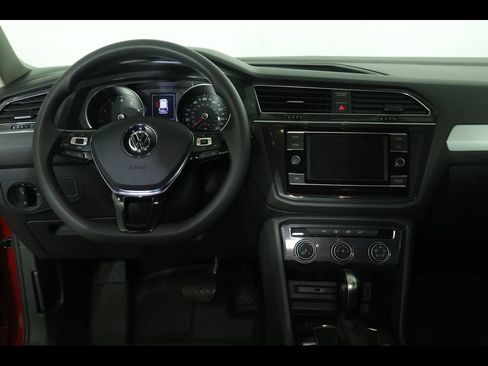 Used 2018 Volkswagen Tiguan S AWD/4WD image 14