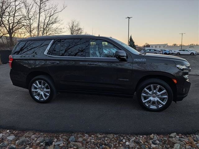 Used 2021 Chevrolet Tahoe High Country w/ Premium Package AWD/4WD image 6