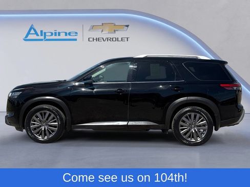 Used 2024 Nissan Pathfinder SL w/ SL Premium Package AWD/4WD image 2