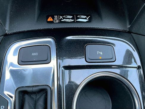 Used 2023 Chevrolet Equinox Premier image 35