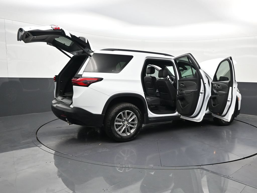 Used 2023 Chevrolet Traverse LT FWD image 32