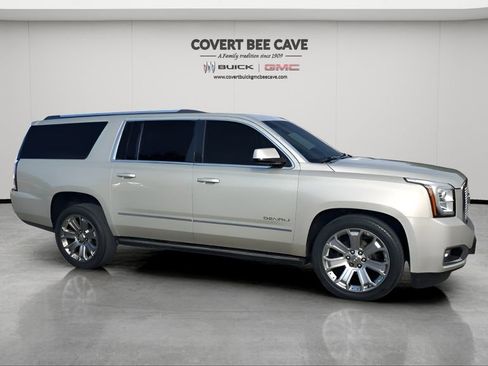Used 2015 GMC Yukon XL Denali w/ Touring Package image 12