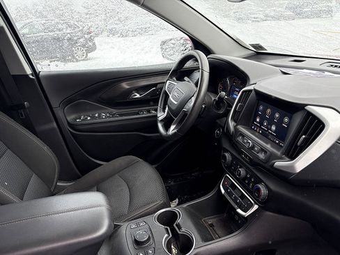Used 2022 GMC Terrain SLE w/ Driver Convenience Package image 5