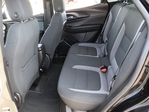 Used 2023 Chevrolet TrailBlazer LS FWD image 27