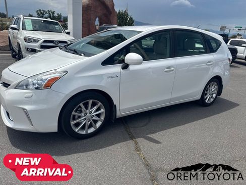 Used 2013 Toyota Prius V Five FWD image 12