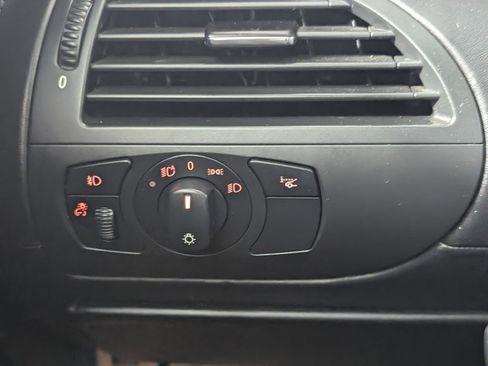 Used 2010 BMW 650i Convertible image 15