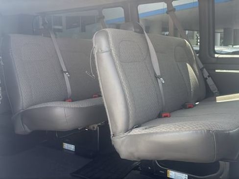 Used 2025 Chevrolet Express 3500 LT w/ LT Preferred Equipment Group RWD image 23