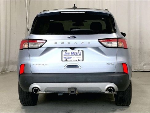 Used 2022 Ford Escape Titanium w/ Class II Trailer Tow Package image 4
