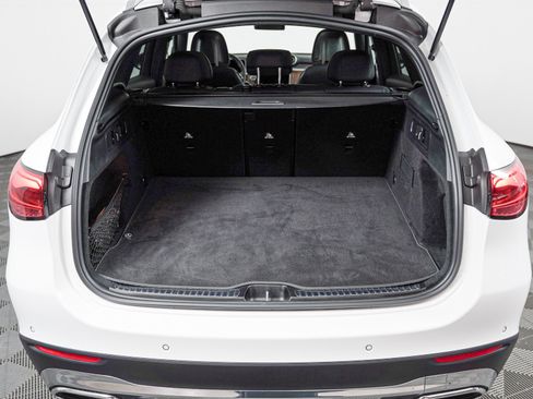 Certified 2026 Mercedes-Benz GLC 300 image 5