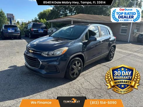Used 2018 Chevrolet Trax LS FWD image 1
