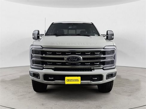 Certified 2024 Ford F250 Platinum w/ Tremor Off-Road Package image 8