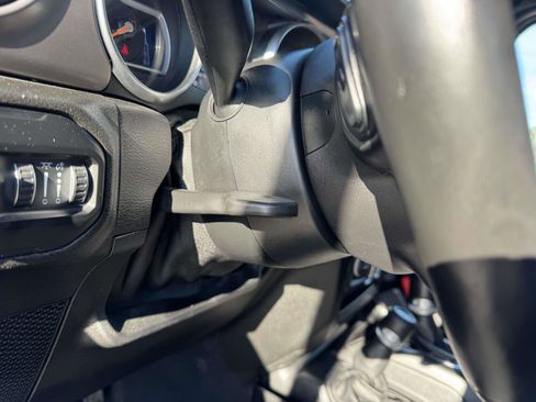 Used 2020 Jeep Wrangler Unlimited Sport S image 35