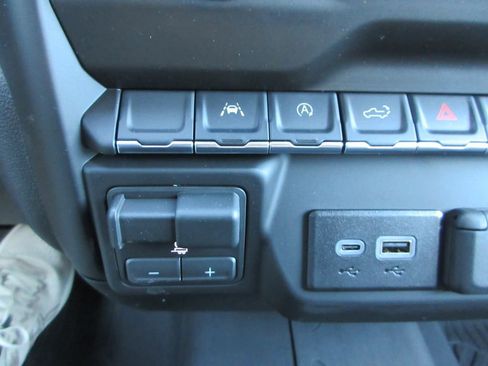 New 2026 Chevrolet Silverado 1500 Custom Trail Boss AWD/4WD image 31