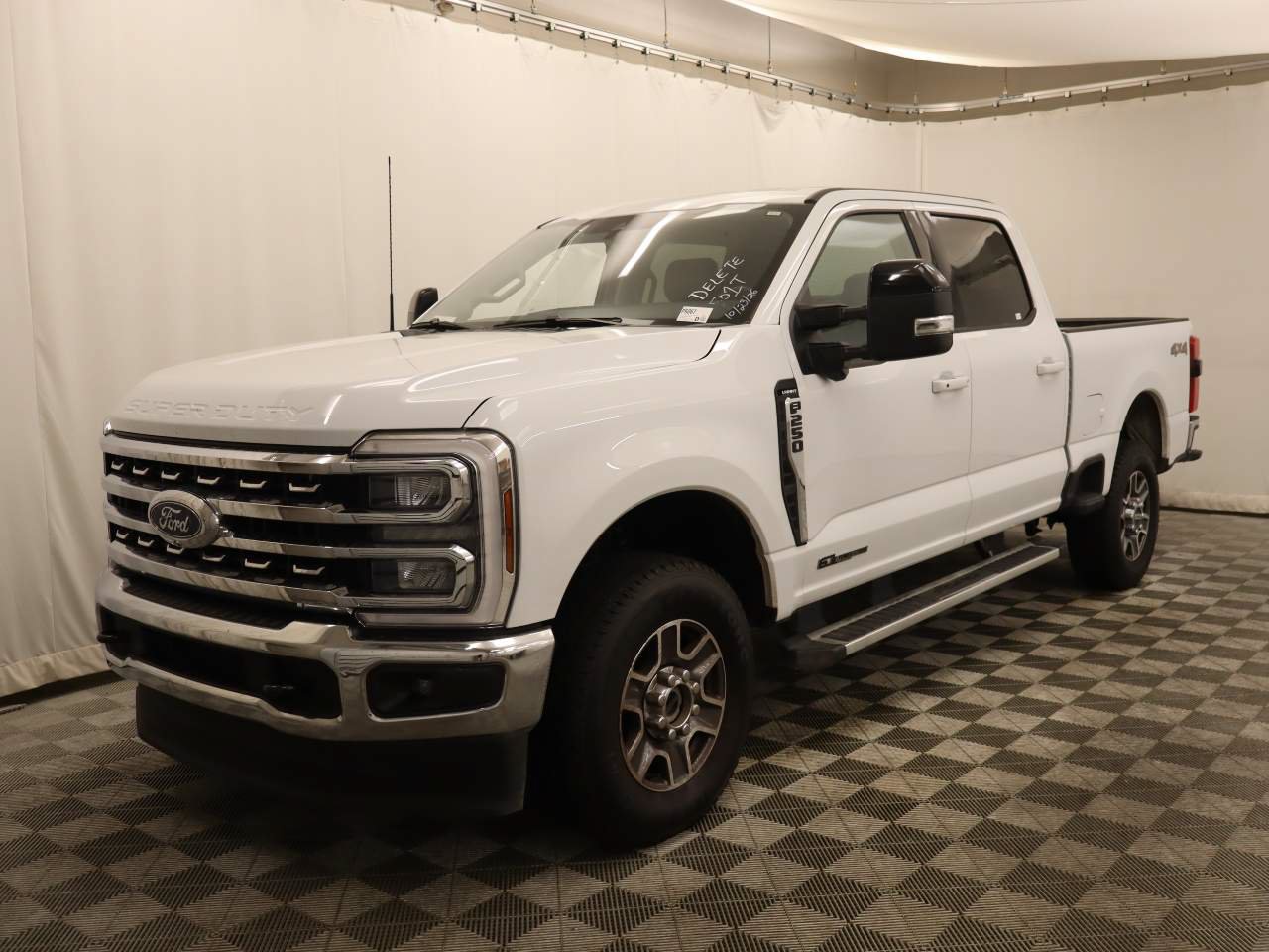 Used 2026 Ford F250 Lariat AWD/4WD image 1