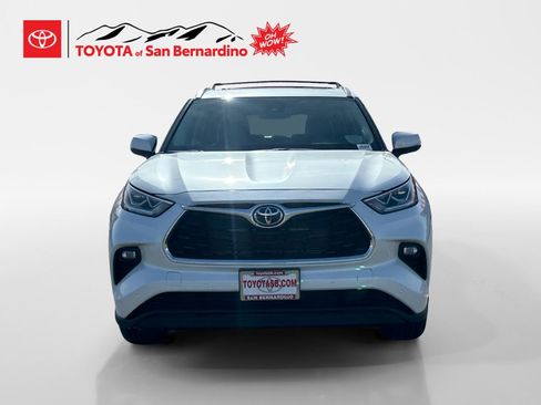 New 2026 Toyota Highlander Limited image 8