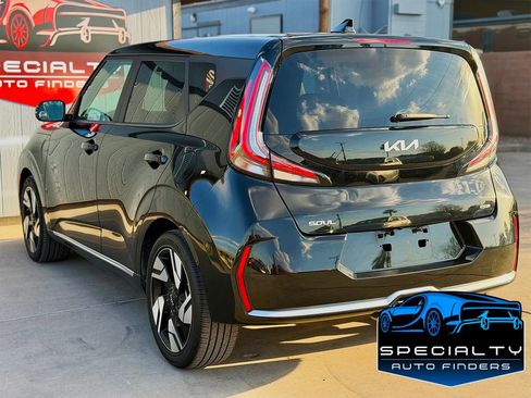 Used 2023 Kia Soul GT-Line w/ GT-Line Technology Package FWD image 4