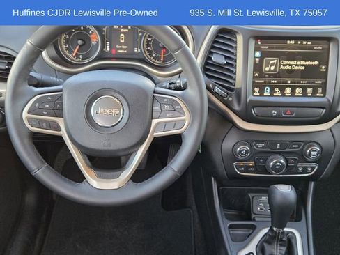 Certified 2017 Jeep Cherokee Latitude w/ Safety/Convenience Group image 27