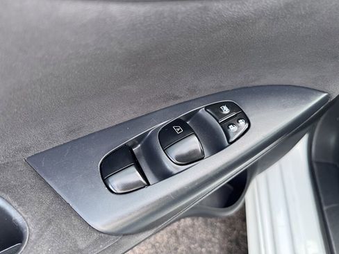 Used 2014 Nissan Sentra SR w/ Premium Package image 16